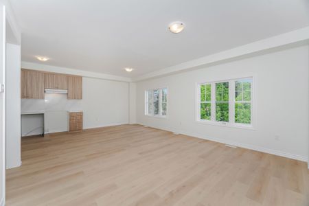 For Lease - 16 Ravenscraig Place, Innisfil, Ontario - Photo 4