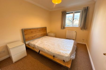 2 Bed, Flat - Photo 3