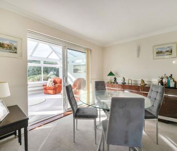 4 bedroom detached house to rent - Photo 3