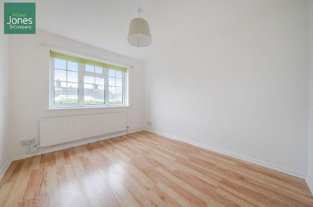 3 bedroom end of terrace house to rent - Photo 3