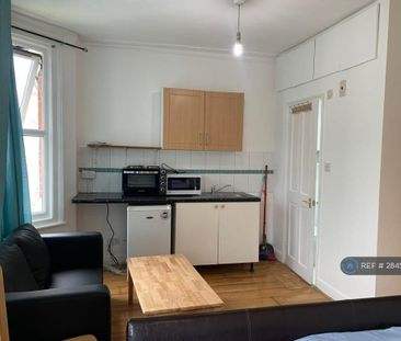 Studio to rent - Photo 4