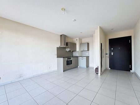 LINGOLSHEIM - Agréable 2P en dernier étage - Photo 3