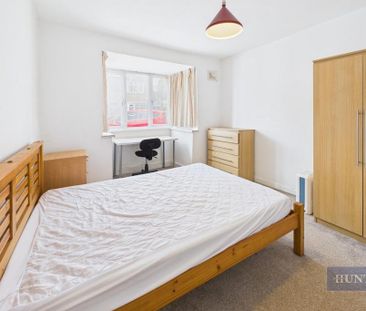 4 bedroom terraced house to rent - Photo 3