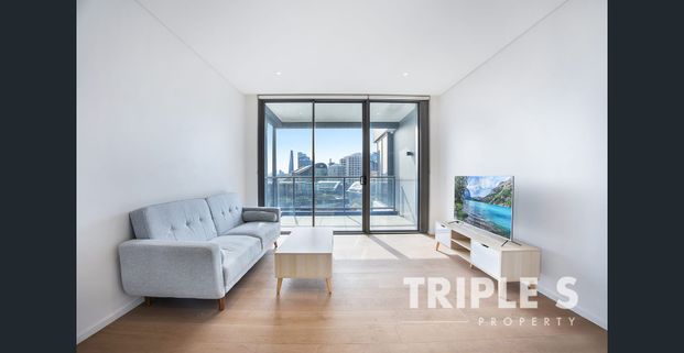 Fully Furnished Two-Bedroom Apartment in the Heart of Darling Harbour - Photo 1