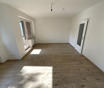 Helle, teilmodernisierte 3-ZKB-Balkonwohnung im Europaviertel zu ve... - Photo 1