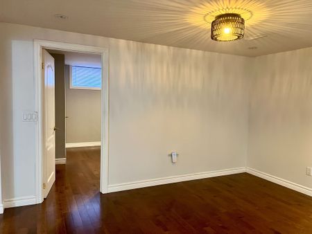 For Lease - 896 Fourth Street Unit# Lower, Mississauga, Ontario - Photo 4