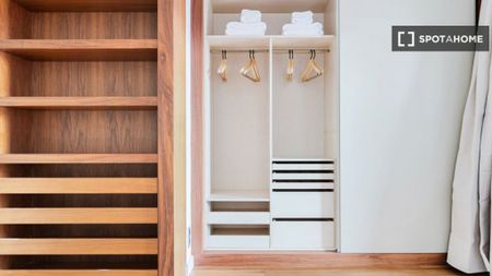 4 room luxury Flat for rent in Barcelona, Catalonia - Photo 4