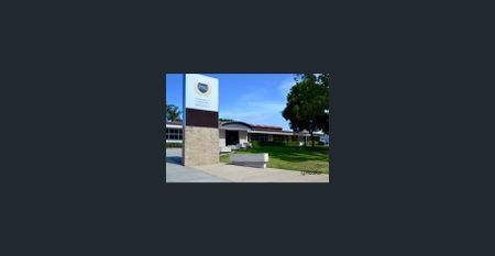 PERFECTLY POSITIONED TWO BEDROOM UNFURNISHED DUPLEX - Photo 4