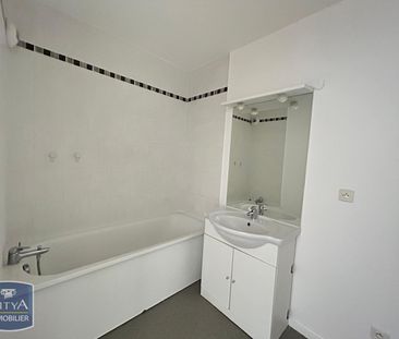 Location Appartement 3 pièces 47m² BEAUVAIS 60000 - Photo 2