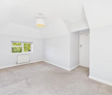 5 bedroom detached house to rent - Photo 4
