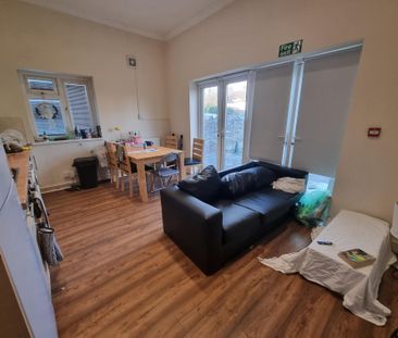 Richmond Road, Roath, Cardiff - Photo 1