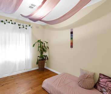 Spacious 4-Bedroom Family Home in Elizabeth Downs! - Photo 5