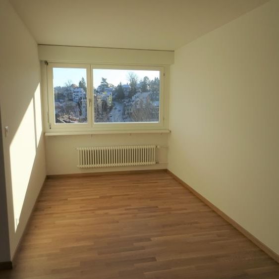 Zentral gelegene 1 ½ Zimmerwohnung nahe Bahnhof Adliswil - Photo 1