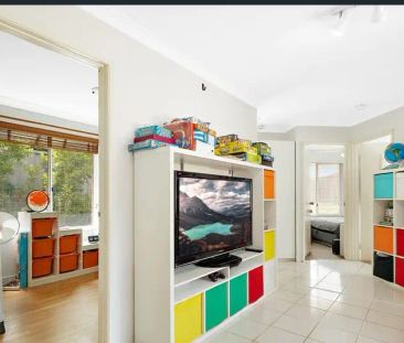 “Family home with sparkling pool” - Photo 1