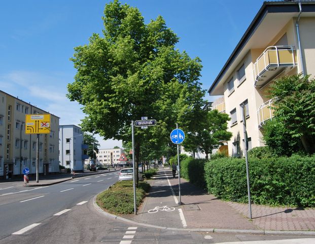 City-Residence: Modern ausgestattete 3-Zimmer-Wohnung mit 2 Schlafzimmern in Frankfurt Eschersheim - Foto 1