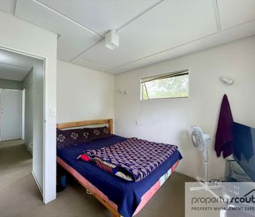 Large Family Home - Photo 5