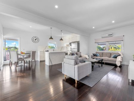 112 Martha Street, Camp Hill QLD 4152 - House For Rent | Domain - Photo 4