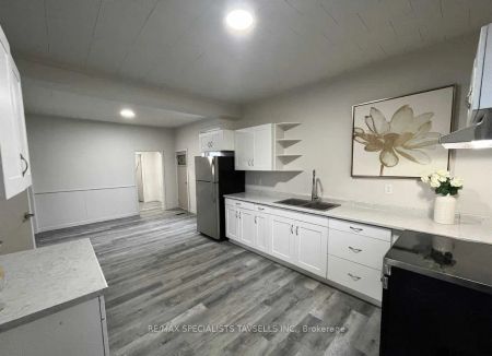 Property For Lease | W9282273 - Photo 4