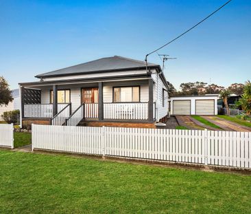 Beautiful 4 Bedroom Home - Photo 3