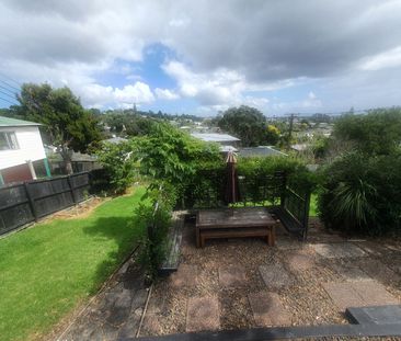 Modernized Homely Three Bedroom Home - Photo 2