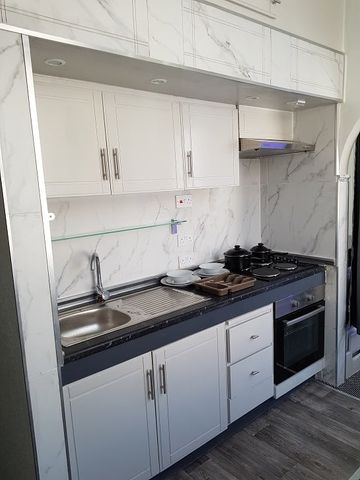 Room in a Shared House, Heyford Terrace, SW8 - Photo 2