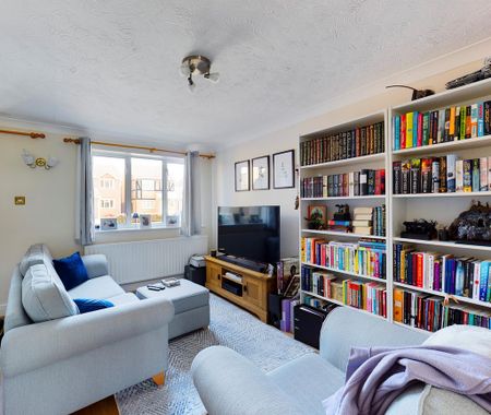 2 bedroom terraced house to rent - Photo 2