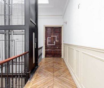Excellent 2 Bedroom penthouse for rent in Cortes / Huertas, Madrid - Photo 4