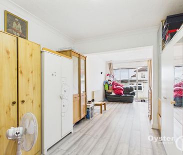 4 bedroom semi-detached house to rent - Photo 2