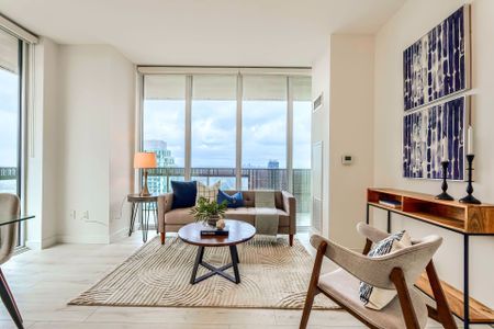 For Lease - 8 Eglinton Avenue Unit# 2705, Toronto, Ontario - Photo 2