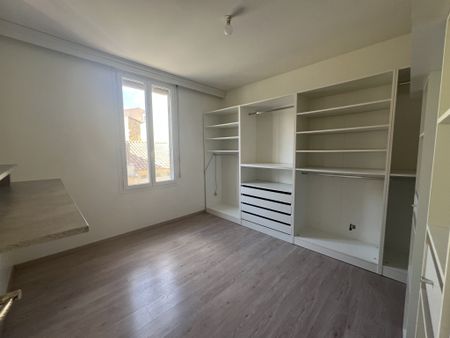 Location Maison 4 pièces 94m² NARBONNE 11100 - Photo 3