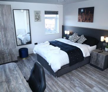 1 bedroom in a house share to rent - Photo 4