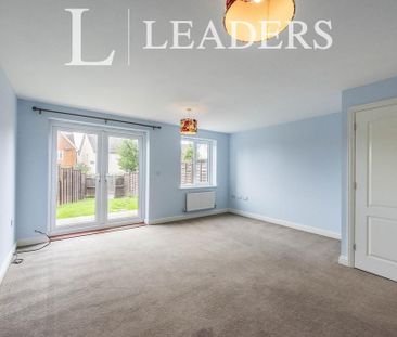 3 bedroom terraced house to rent - Photo 2