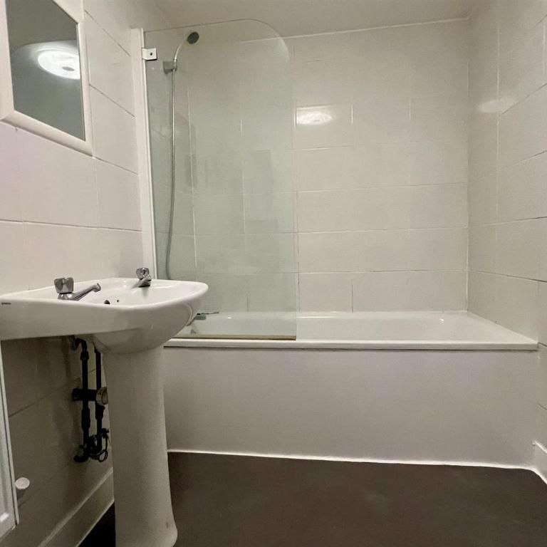 1 bedroom house to rent - Photo 1