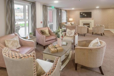 2 bedroom retirement property to rent - Photo 4