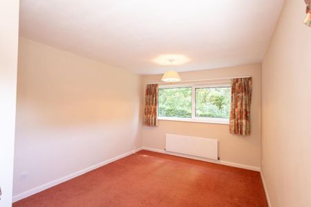4 bedroom detached house to rent - Photo 5