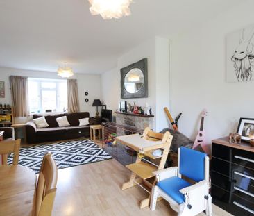 3 bedroom semi-detached house to rent - Photo 2