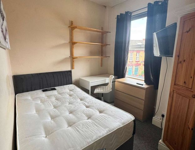 Elmbank Road Room 2 (Double) - Photo 1