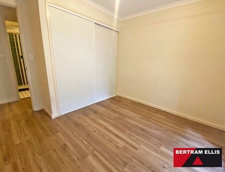 Ground Floor Two Bedroom Ensuite Apartment - Ideal Location - Photo 4