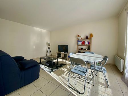 Location Appartement 1 pièce 28m² - Photo 3