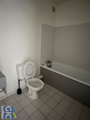 Location Appartement 1 pièce 33m² - Photo 2