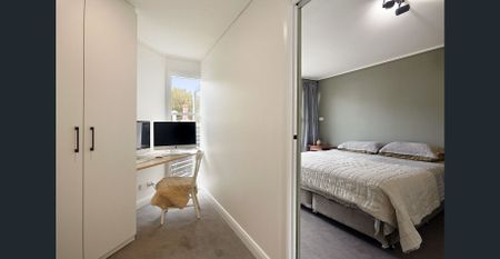 Charming Middle Park Home Moments from the Beach - Photo 3