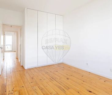 Apartment T2 in Oeiras e São Julião da Barra, Paço de Arcos e Caxias, Oeiras - Photo 3