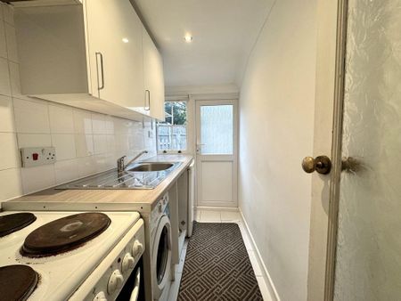 2 bedroom terraced house to rent - Photo 5
