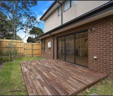 Modern Family Living in a Quiet Court Location - Photo 5