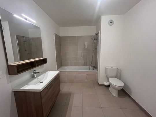 location Appartement T4 DE 75.9m² À BOBIGNY - Photo 1