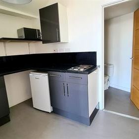 Studio to rent - Photo 2