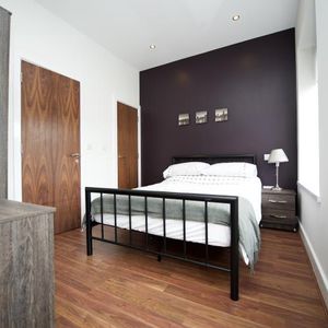 Student Apartment 0 bedroom, City Centre, Sheffield - Photo 2