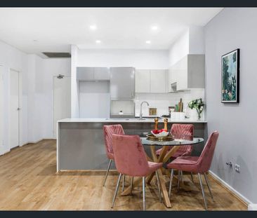 Stunning 2 Bedroom Apartment!! - Photo 3