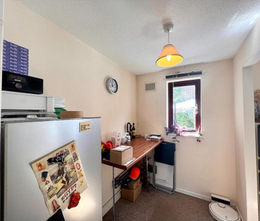 2 bedroom terraced house to rent - Photo 2