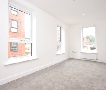 7, Copper Beech Court, Leeds, West Yorkshire, LS16 6FW - Photo 4